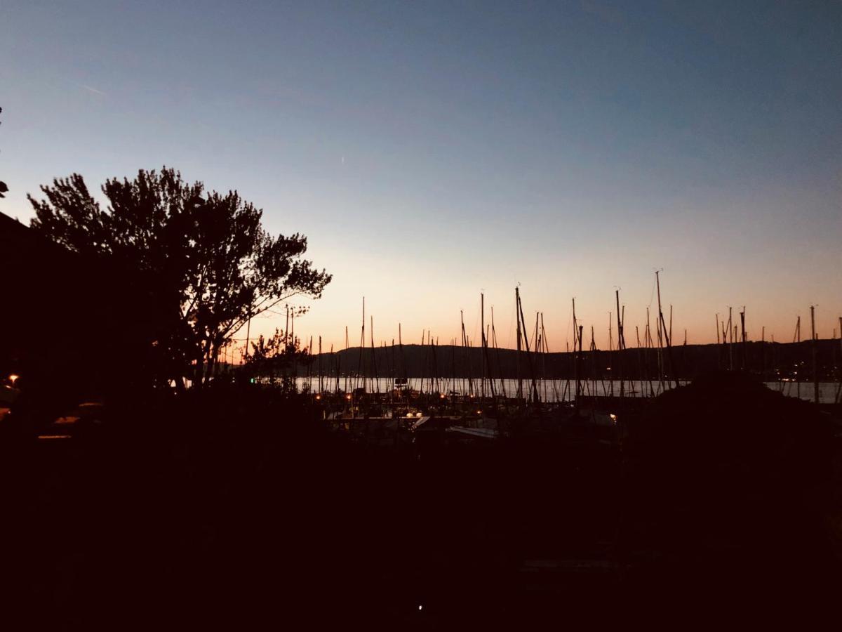 Zwischen Hafen Und Strandbad Konstanz Exterior photo